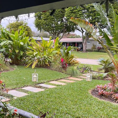 Paradise Gardens-Wilton Manors- Male Only Fort Lauderdale Dış mekan fotoğraf